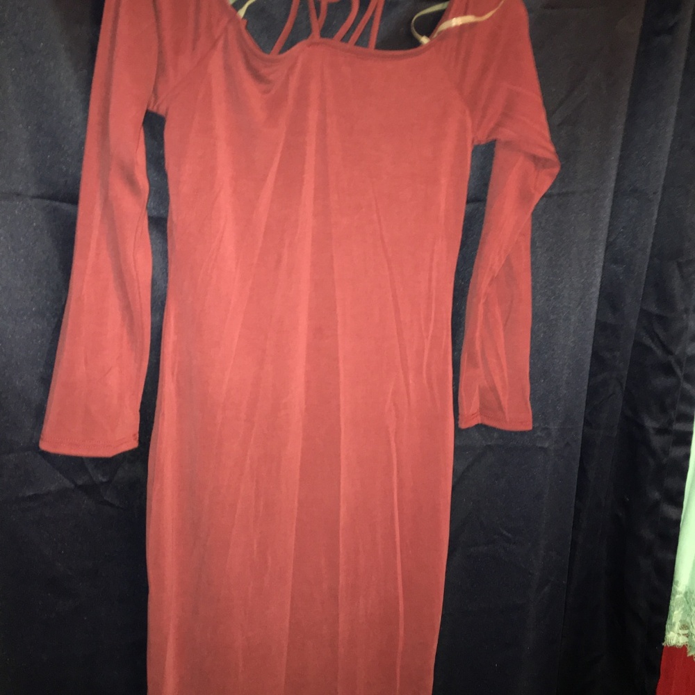 DRESS UP TONIGHT COCO AVANTE SIZE MEDIUM MAROON - Picture 7 of 8